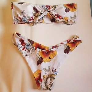 US Size 6 (Essentially) NEW Swim suit